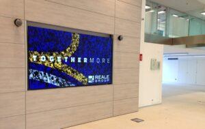 img_schermoSignageReale
